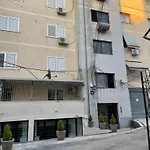 Itan Cozy Modern Apartment